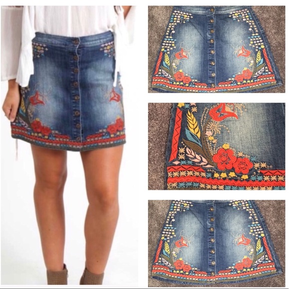 Sneak Peek Dresses & Skirts - Sneak Peek embroidered boho mini skirt